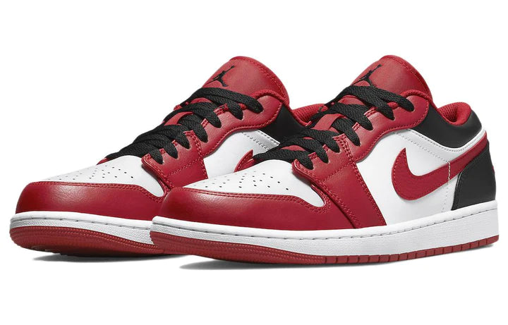 Air Jordan 1 Low Bulls