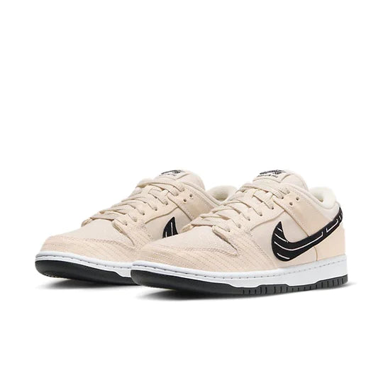 SB Dunk Low Albino & Preto