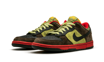 SB Dunk Low Asparagus