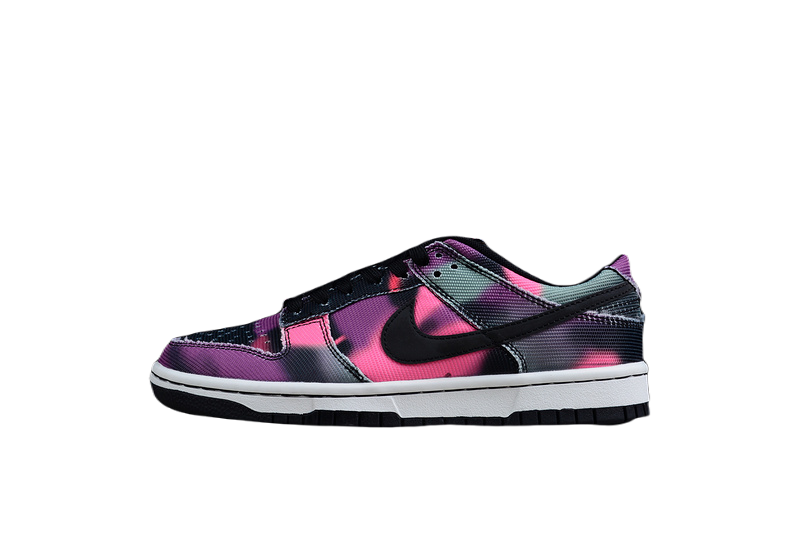 Dunk Low Graffiti Pink