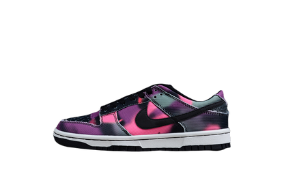 Dunk Low Graffiti Pink